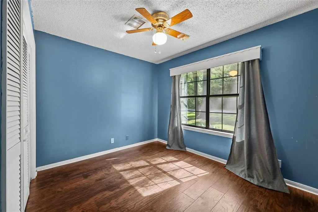 Property photo 40