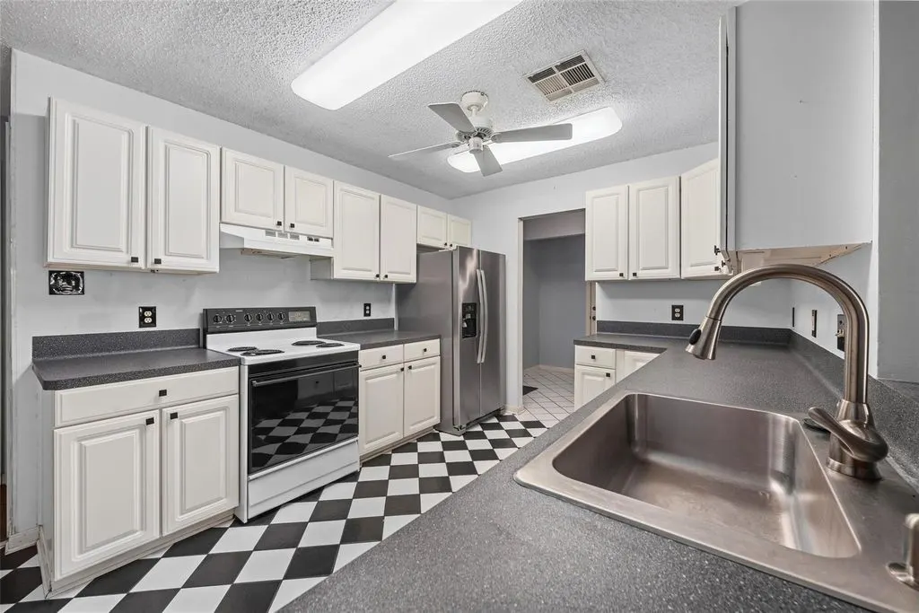 Property photo 46