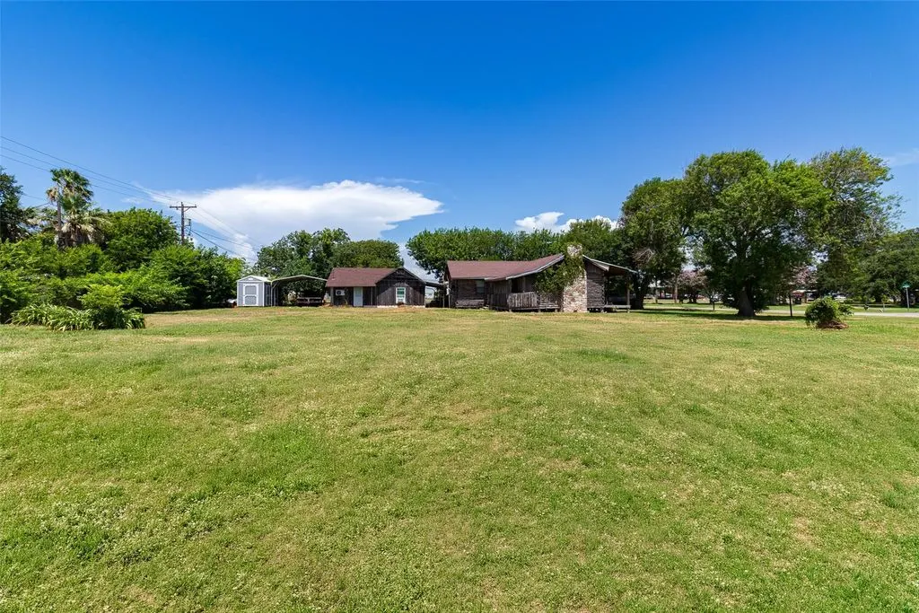 Property photo 33