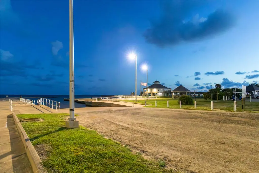 Property photo 38