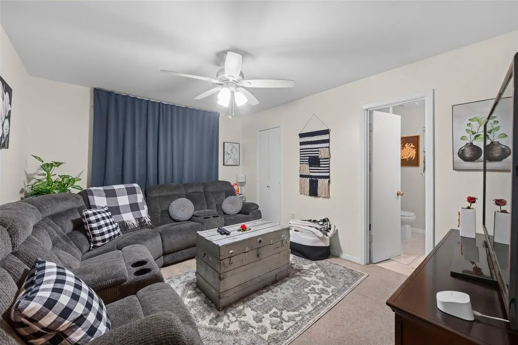 Property photo 24